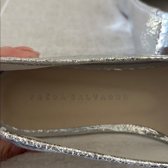 Freda Salvador Silver Jada Flats - Picture 5 of 6